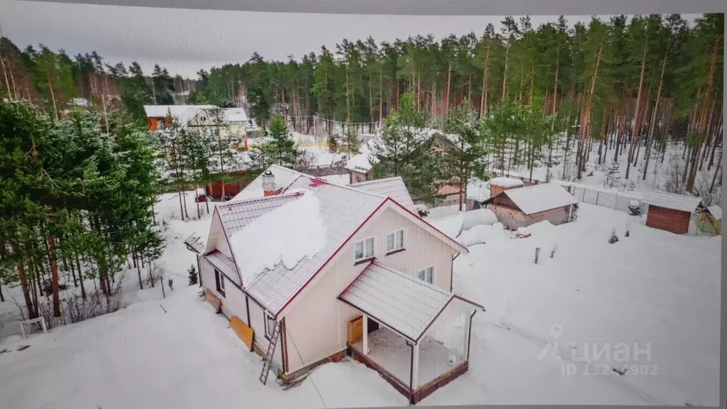 Дом в Ленинградская область, Гатчинский район, Вырица городской ... - Фото 1