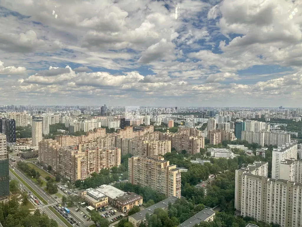 Продается 3-комнатная квартира - Фото 2