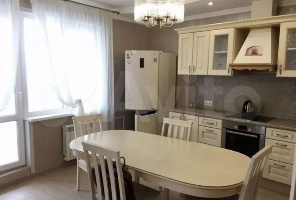 Комната 82 м в 2-к., 5/19 эт. - Фото 0