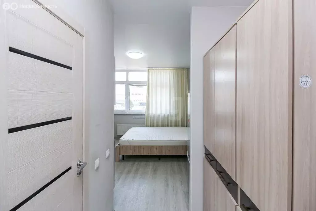 Квартира-студия: Тюмень, улица Тимофея Чаркова, 83 (20.4 м) - Фото 1