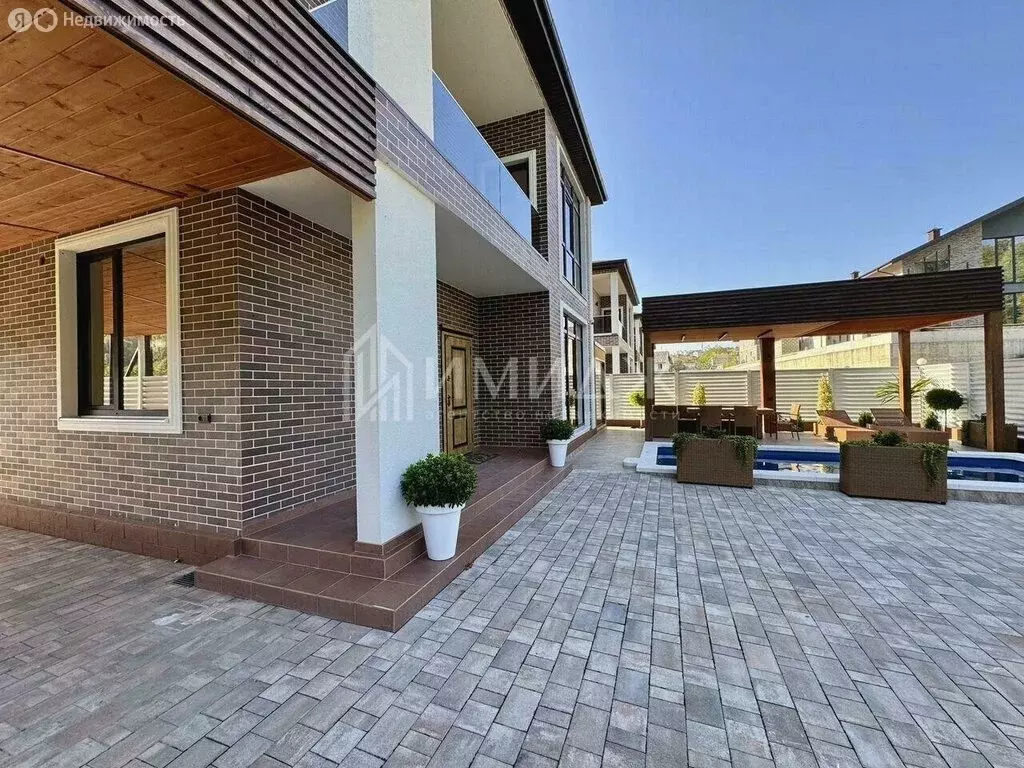 Дом в Сириус, улица Метревели, 26 (300 м) - Фото 1