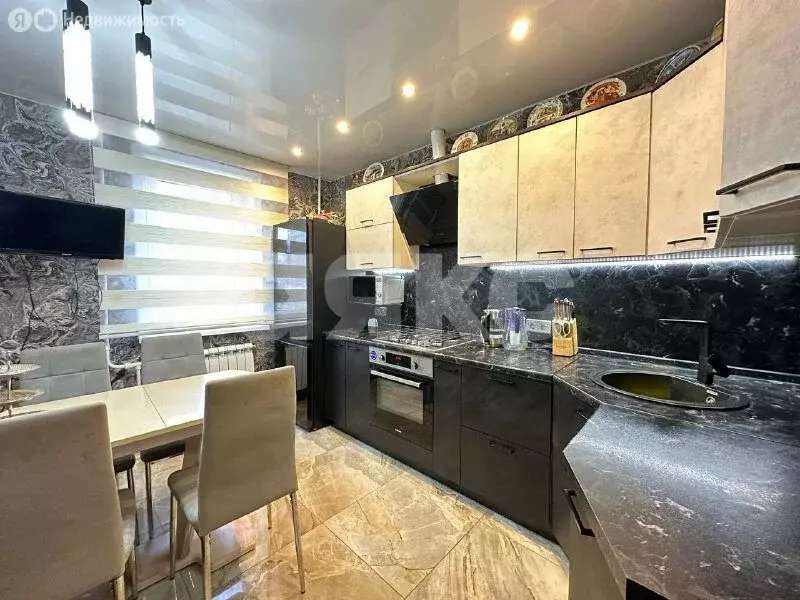 3-комнатная квартира: Тула, улица Вильямса, 22 (67 м) - Фото 1