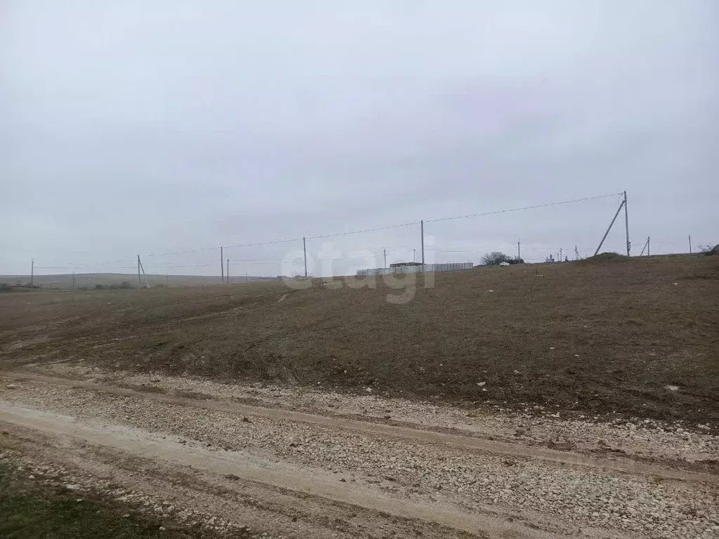 Участок в Крым, Черноморское пгт ул. Персиковая (4.5 сот.) - Фото 1