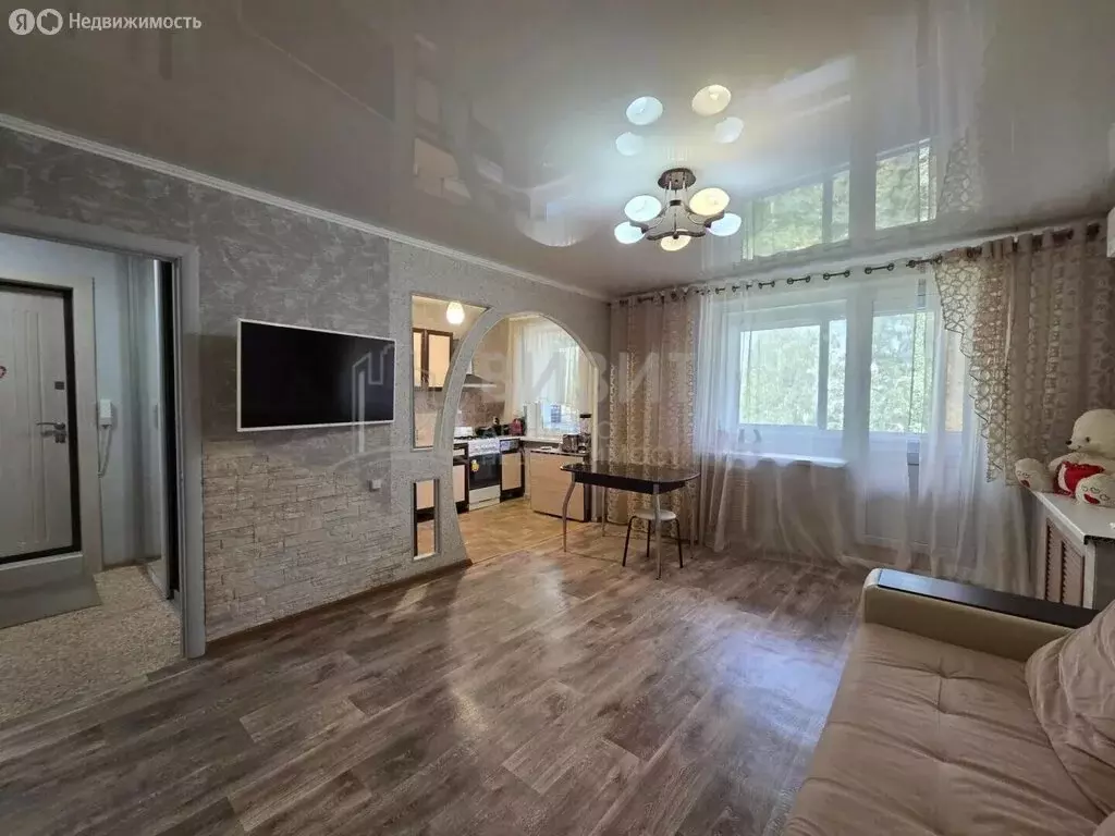 4-комнатная квартира: Нижнекамск, проспект Шинников, 55 (72.6 м) - Фото 2