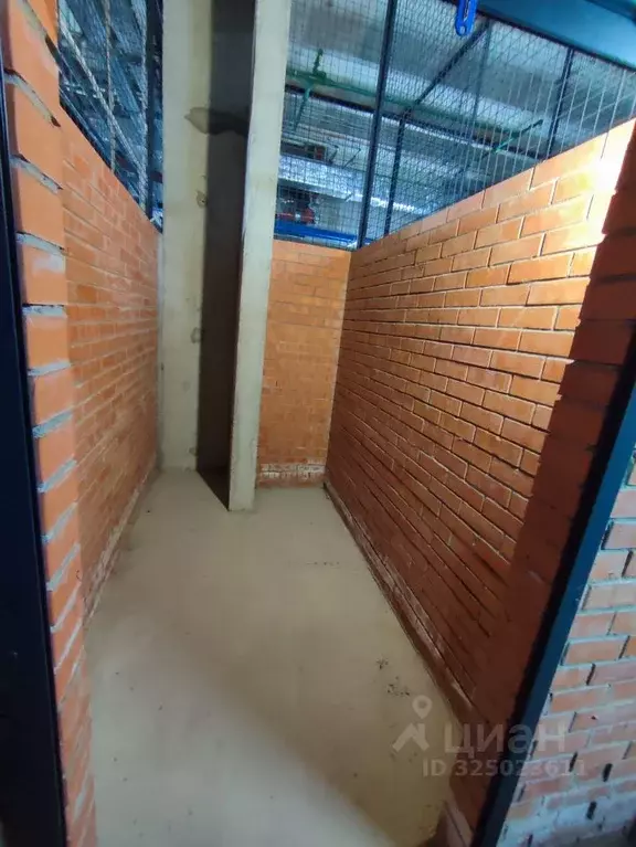 Гараж в Санкт-Петербург ул. Среднерогатская, 11к2 (4 м) - Фото 1