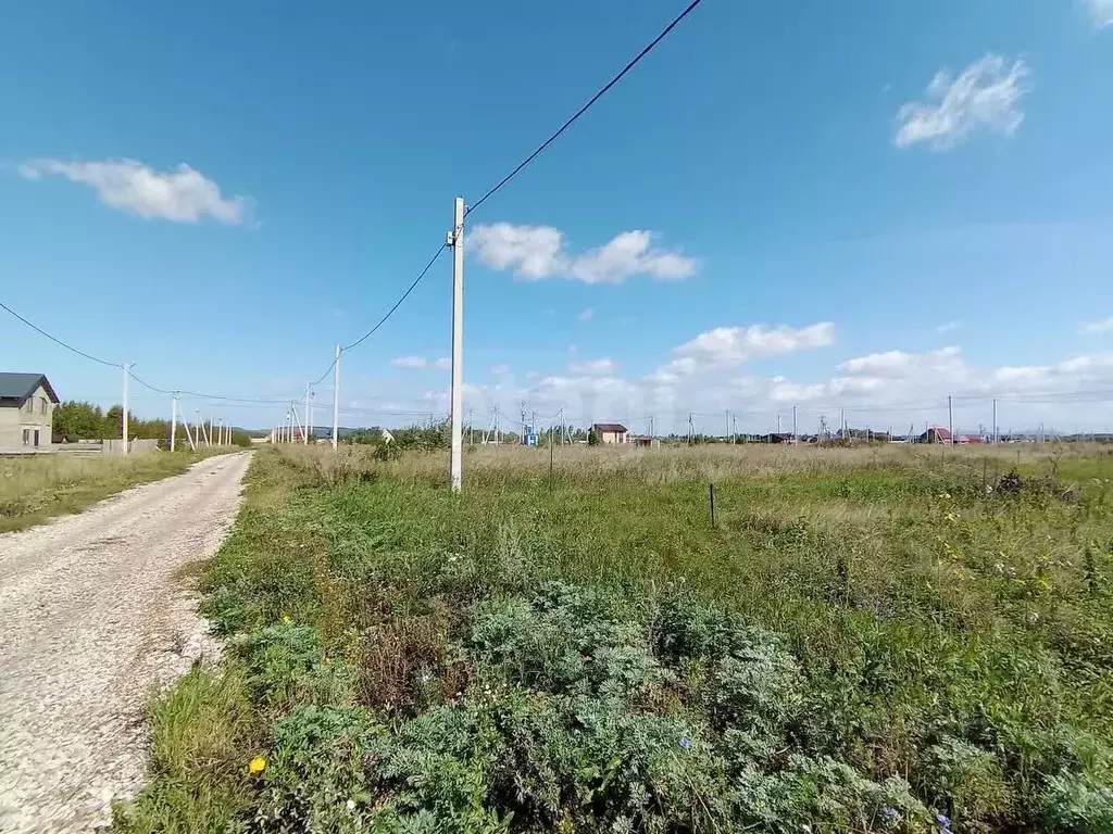 Участок в Башкортостан, Стерлитамакский район, д. Казадаевка, Любажи ... - Фото 0