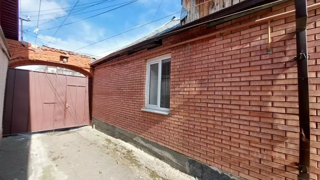 Дом в Северная Осетия, Владикавказ ул. Серафимовича, 27 (35 м) - Фото 1