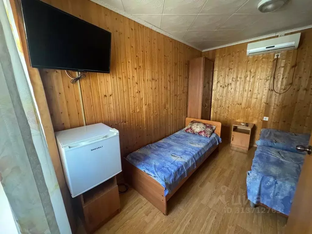 Комната Краснодарский край, Геленджик ул. Шмидта, 67 - Фото 1