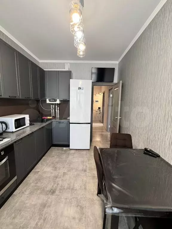 2-к. квартира, 60 м, 6/10 эт. - Фото 1