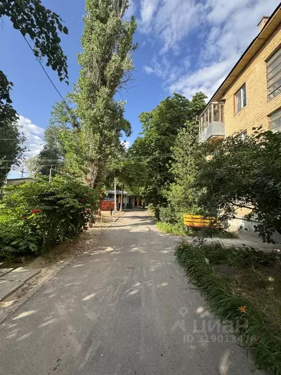 3-к кв. Волгоградская область, Волгоград ул. Рокоссовского, 2Б (42.3 ... - Фото 0
