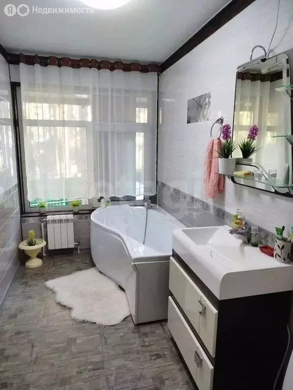 Дом в село Тимирязевское, Октябрьская улица (140 м) - Фото 1