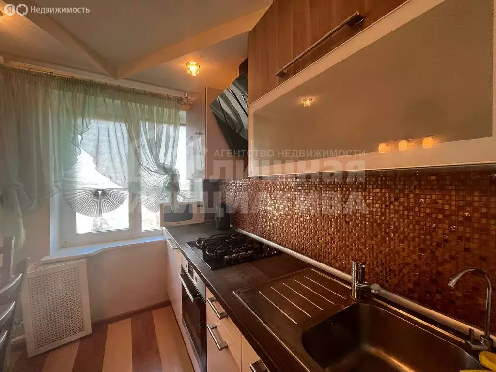 3-комнатная квартира: Уфа, улица Рихарда Зорге, 33/1 (60 м) - Фото 1