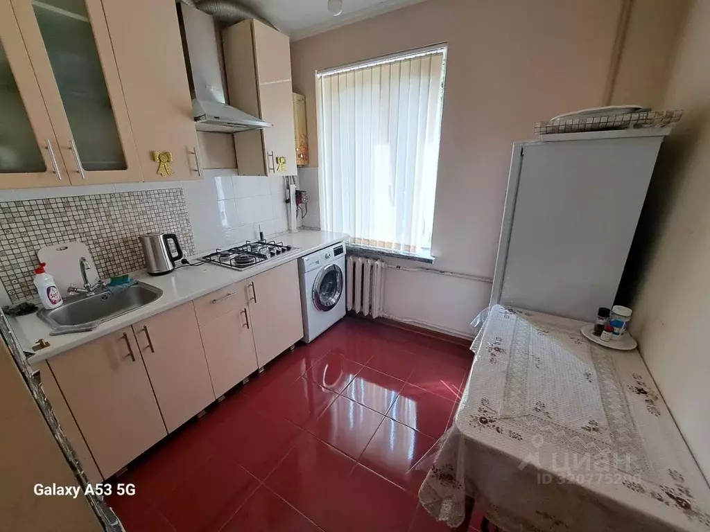2-к кв. Кабардино-Балкария, Нальчик просп. Ленина, 46 (65.0 м) - Фото 0