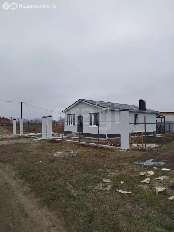 Дом в Октябрьский, коттеджный посёлок Любовь, Бирюзовая улица (100 м) - Фото 1