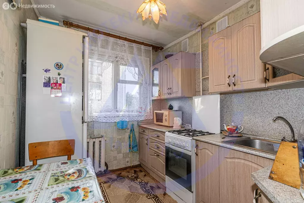 3-комнатная квартира: Курган, улица Криволапова, 46 (56 м) - Фото 0