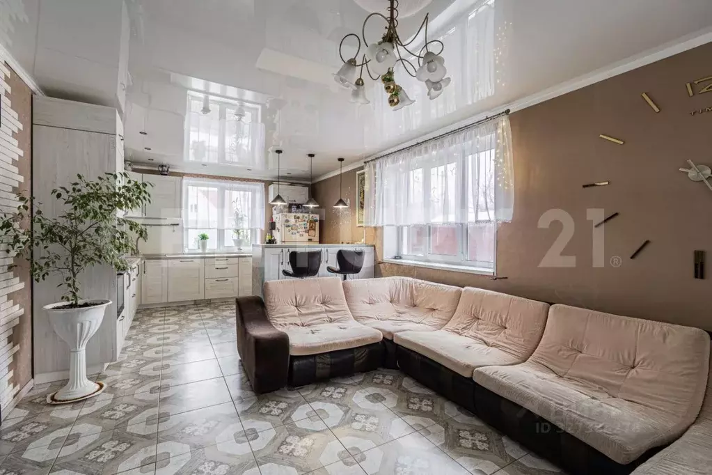 Дом в Ленинградская область, Тосненский район, Красный Бор городской ... - Фото 1