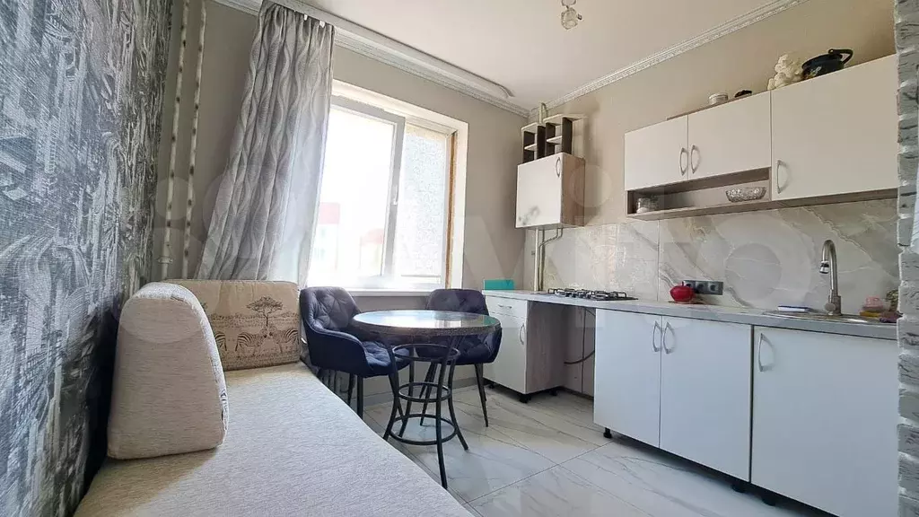 1-к. квартира, 40 м, 8/10 эт. - Фото 0