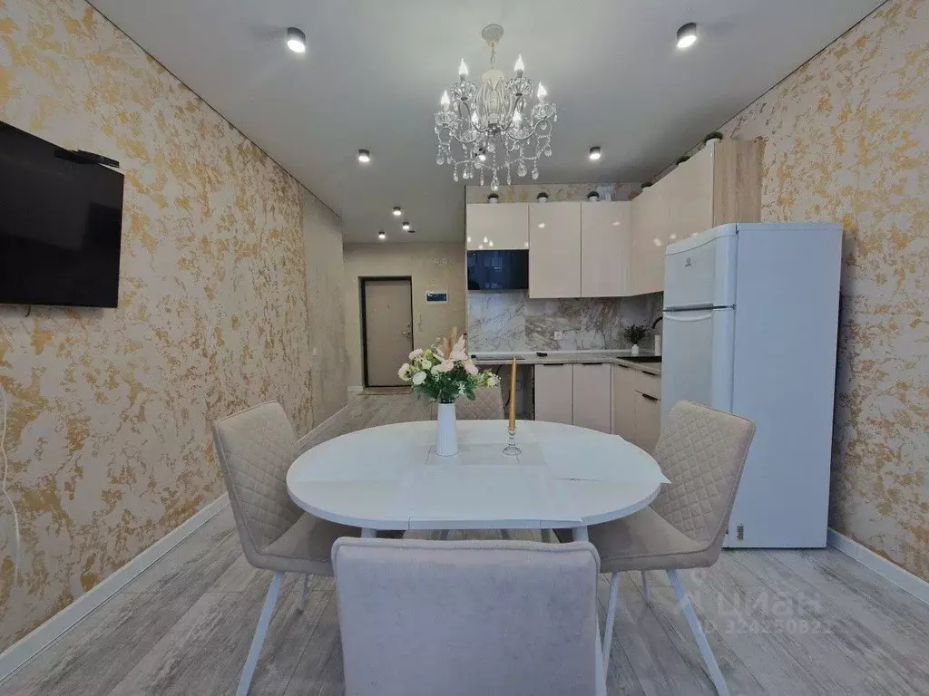 1-к кв. Свердловская область, Екатеринбург ул. Краснолесья, 96 (42.0 ... - Фото 1