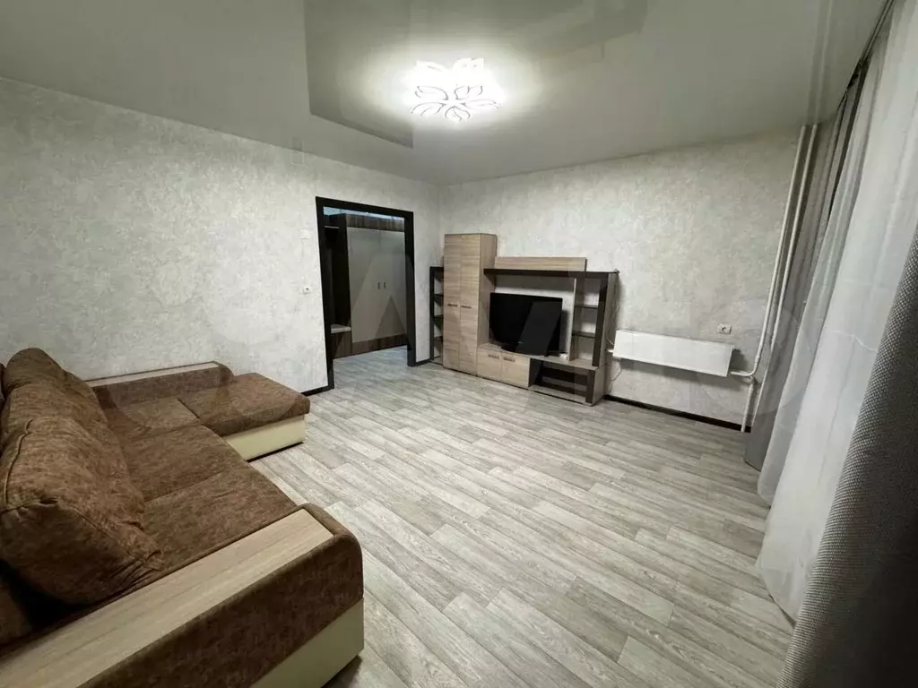 3-к. квартира, 70м, 4/10эт. - Фото 1