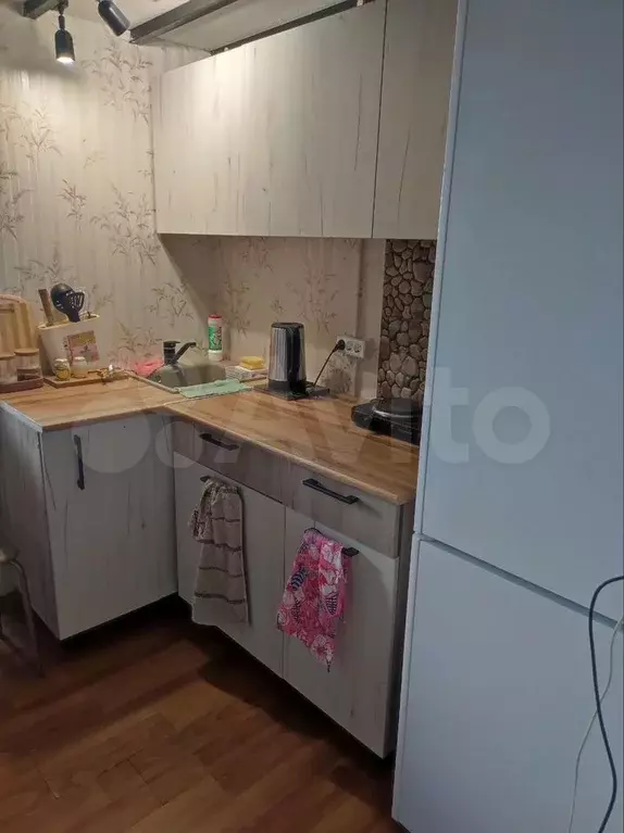 Комната 15 м в 3-к., 2/2 эт. - Фото 1