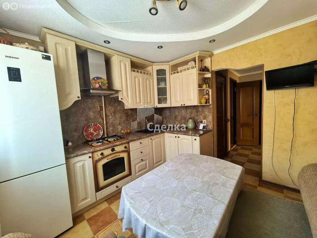 3-комнатная квартира: Коломна, улица Красная Заря, 1 (58.3 м) - Фото 2