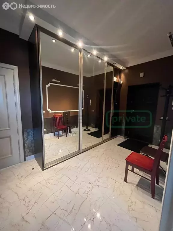 2-комнатная квартира: Калининград, улица Юрия Гагарина, 2А (75.3 м) - Фото 1