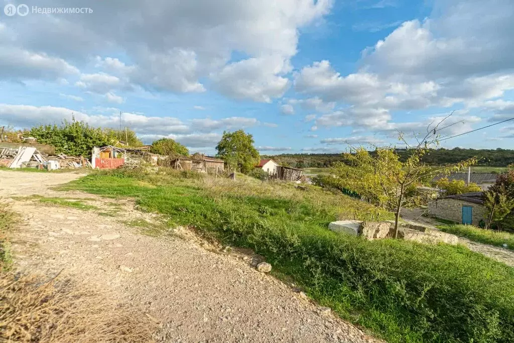 Участок в Севастополь, посёлок Любимовка, улица Софьи Перовской (8 м) - Фото 0