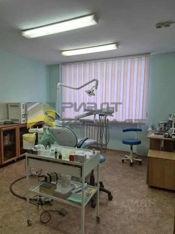 Помещение свободного назначения в Омская область, Омск ул. Петра ... - Фото 2