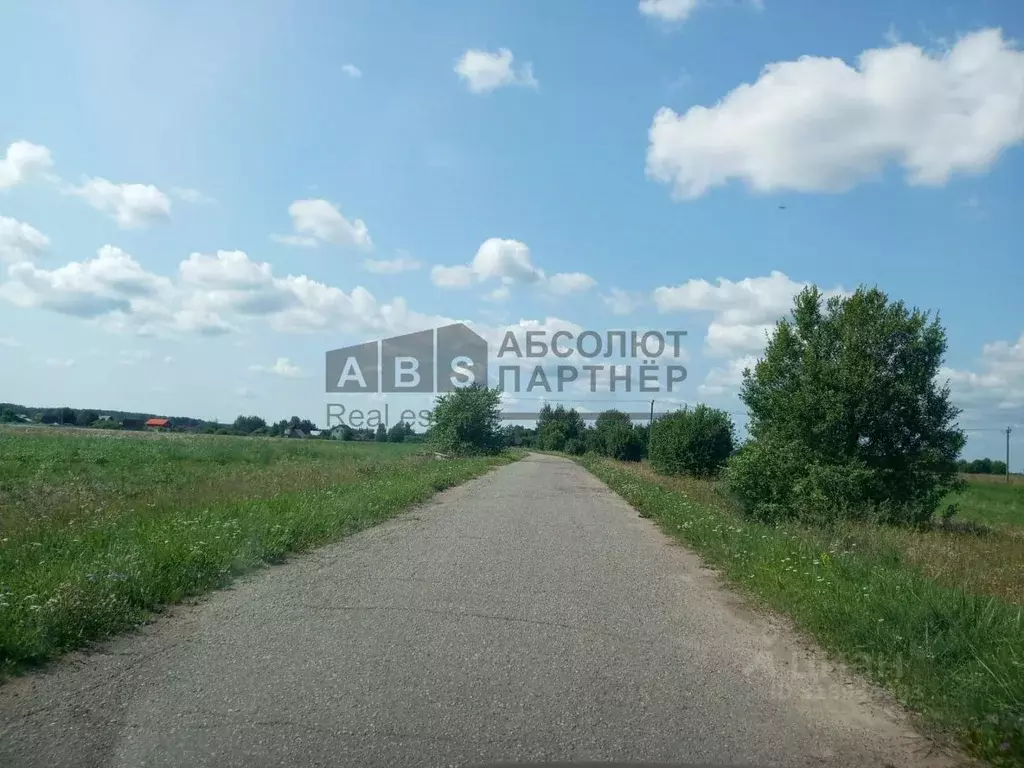 Участок в Новгородская область, Шимское городское поселение, д. ... - Фото 1