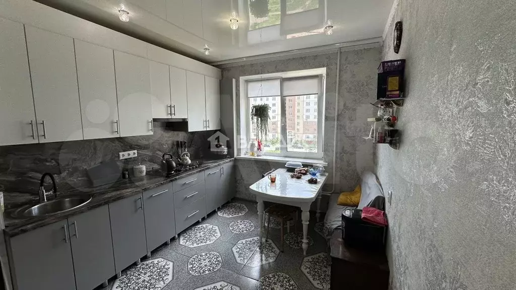 4-к. квартира, 86 м, 5/10 эт. - Фото 0