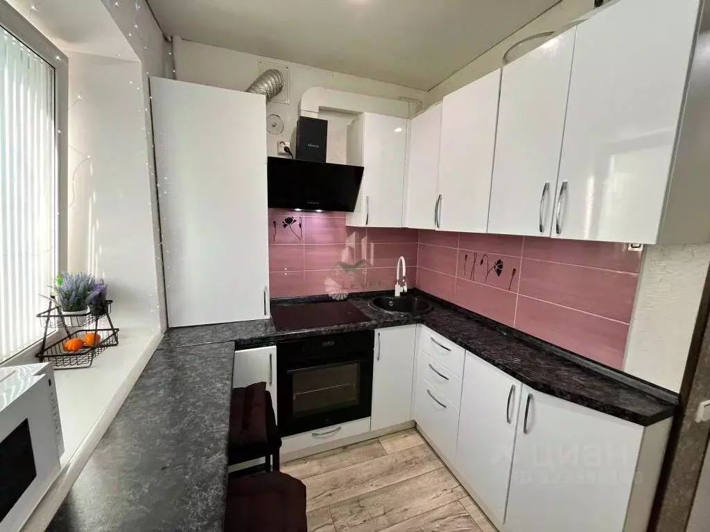 2-к кв. Саратовская область, Энгельс 2-й мкр, 14 (45.5 м) - Фото 1