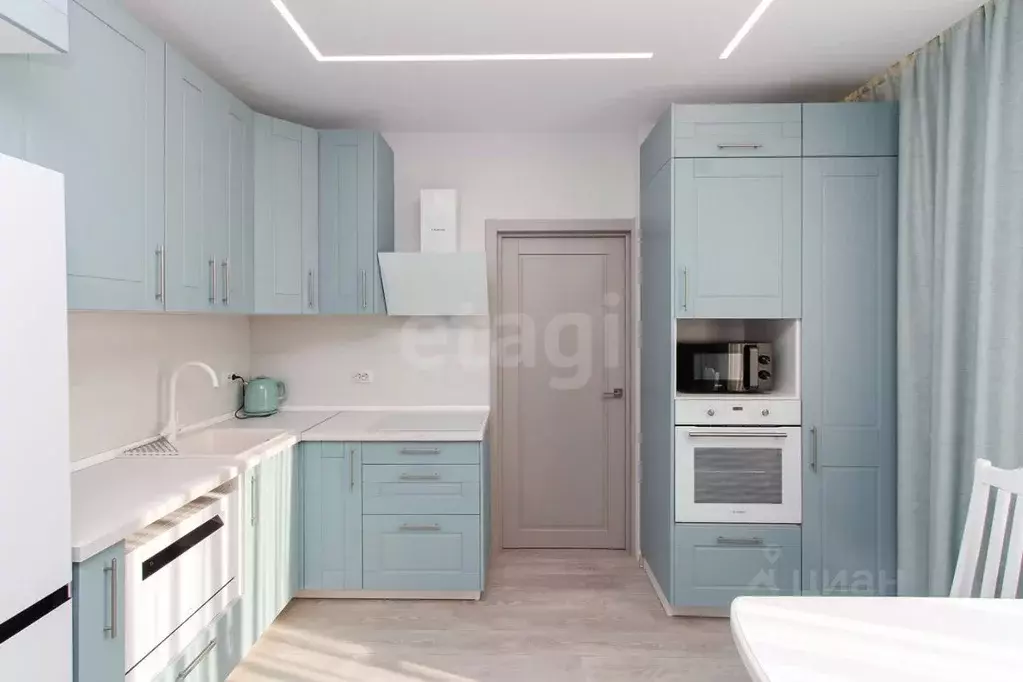 2-к кв. Тюменская область, Тюмень Комбинатская ул., 16к1 (50.9 м) - Фото 1