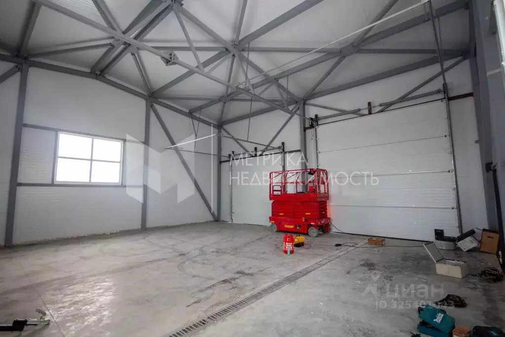 Помещение свободного назначения в Тюменская область, Тюмень 412 (168 ... - Фото 1