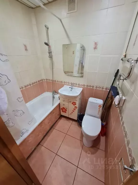 3-к кв. Новгородская область, Великий Новгород ул. Химиков, 10 (50.0 ... - Фото 2