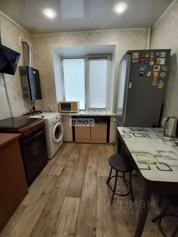 1-к кв. Саратовская область, Энгельс 2-й мкр, 30 (30.2 м) - Фото 1