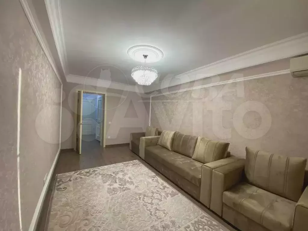 3-к. квартира, 80 м, 4/10 эт. - Фото 0