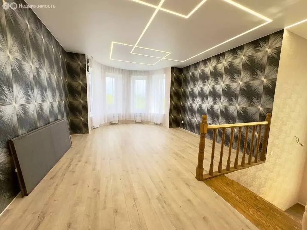 Дом в Омская область, рабочий посёлок Горьковское (440 м) - Фото 1