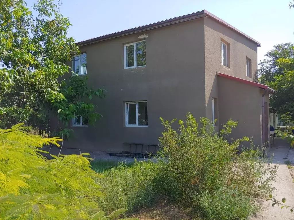 Дом в Крым, Сакский район, с. Уютное ул. Юрия Гагарина, 20 (171 м) - Фото 1