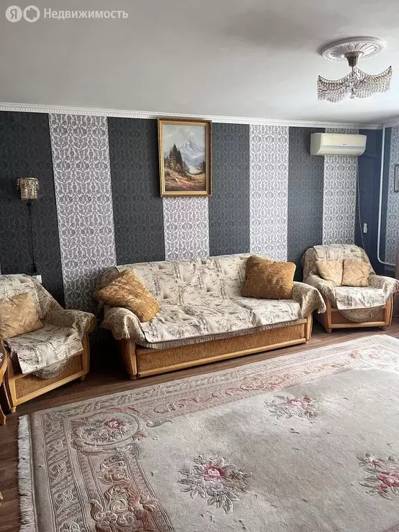 2-комнатная квартира: Каменск-Шахтинский, Народная улица, 46 (70 м) - Фото 0