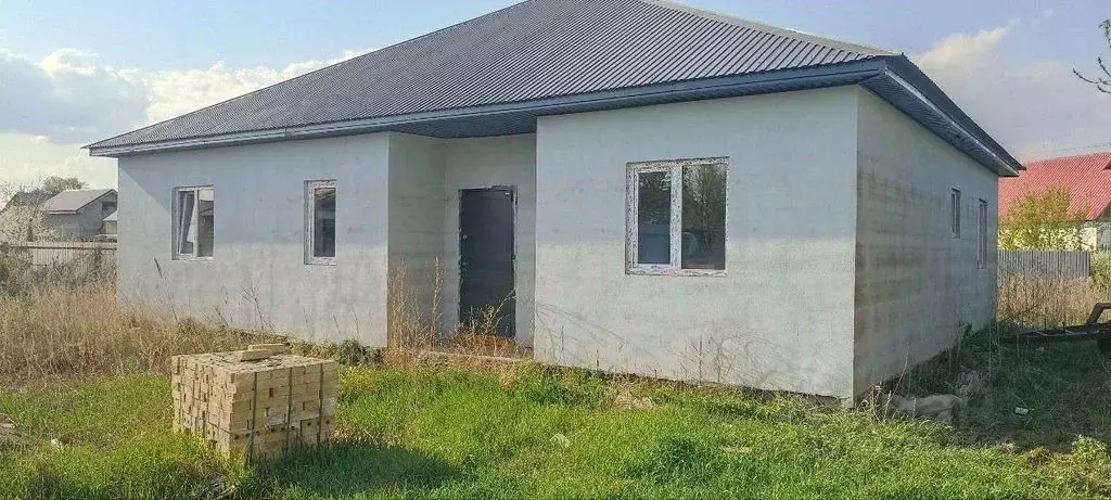 Дом в Оренбургская область, Оренбург Дружба-Заречное СНТ, 57 (105 м) - Фото 1