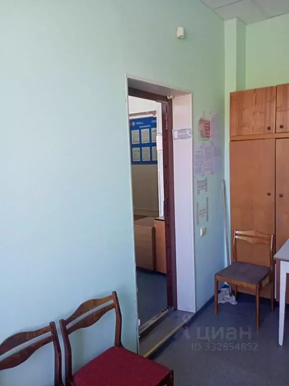 Помещение свободного назначения в Омская область, Нововаршавка рп ул. ... - Фото 2