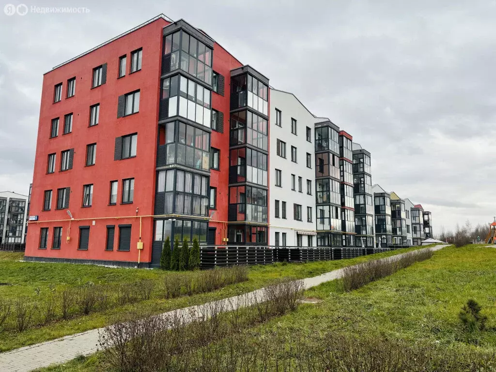 3-комнатная квартира: Балтым, Васильковая улица, 9 (81.4 м) - Фото 0