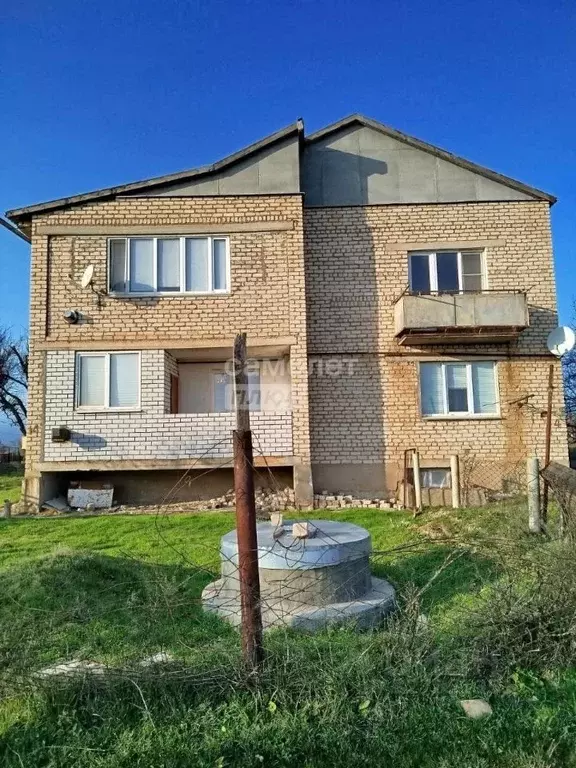 1-к кв. Калмыкия, пос. Ики-Бурул ул. Октябрьская (31.7 м) - Фото 1