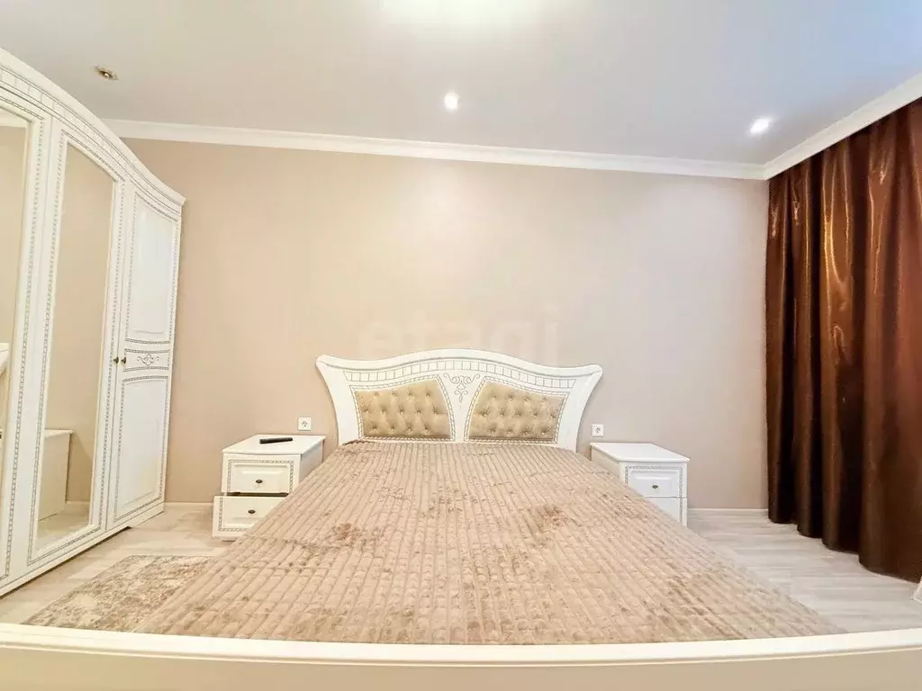 2-к кв. Татарстан, Казань Комсомольская ул., 1 (80.0 м) - Фото 2