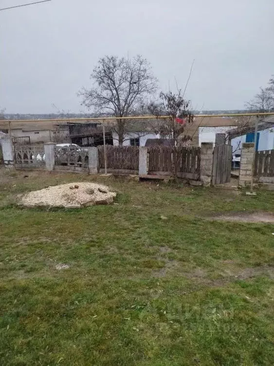 Дом в Крым, Ленинский район, с. Приозерное ул. Советская, 27 (37 м) - Фото 2