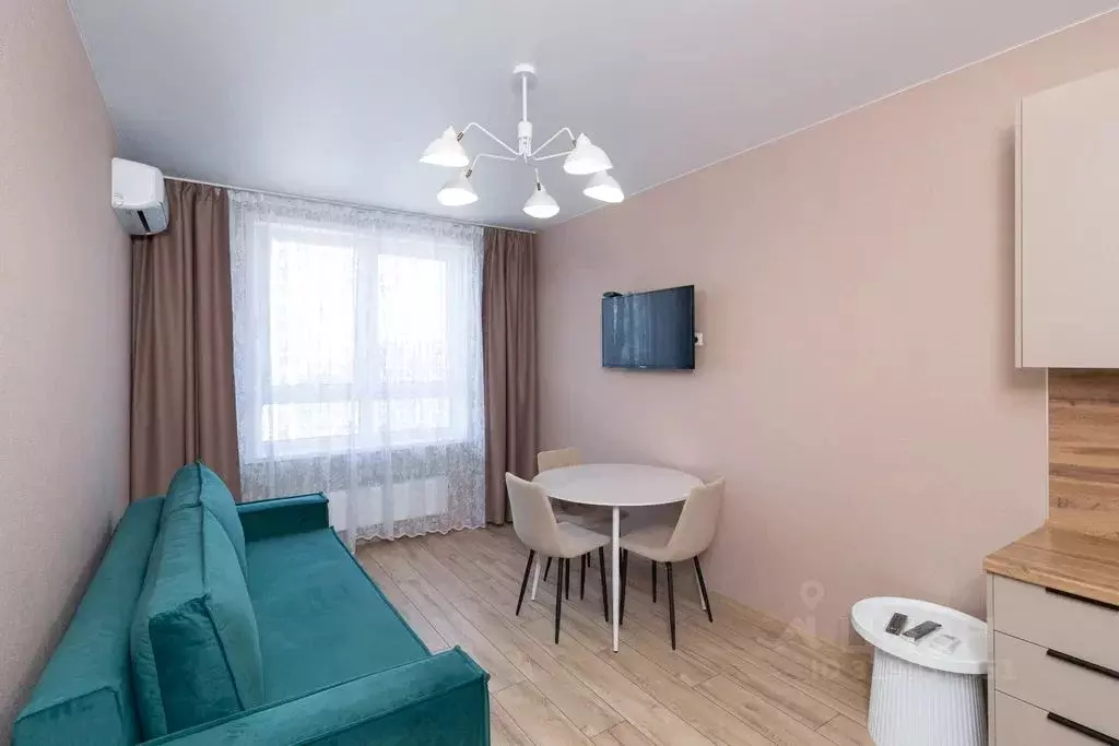1-к кв. Тюменская область, Тюмень ул. Фармана Салманова, 15 (37.0 м) - Фото 0
