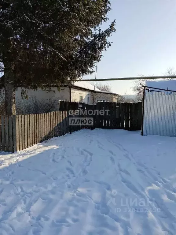 Дом в Липецкая область, Задонский муниципальный округ, с. Донское ул. ... - Фото 1