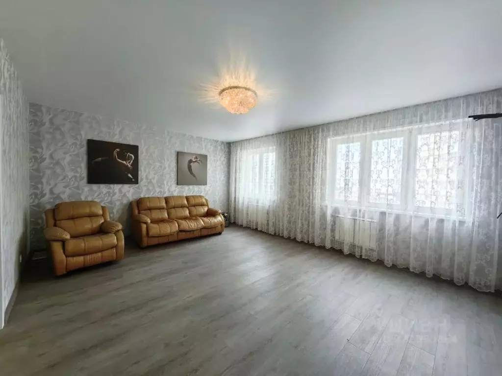 3-к кв. Красноярский край, Красноярск Взлетка мкр, ул. Батурина, 30к2 ... - Фото 0