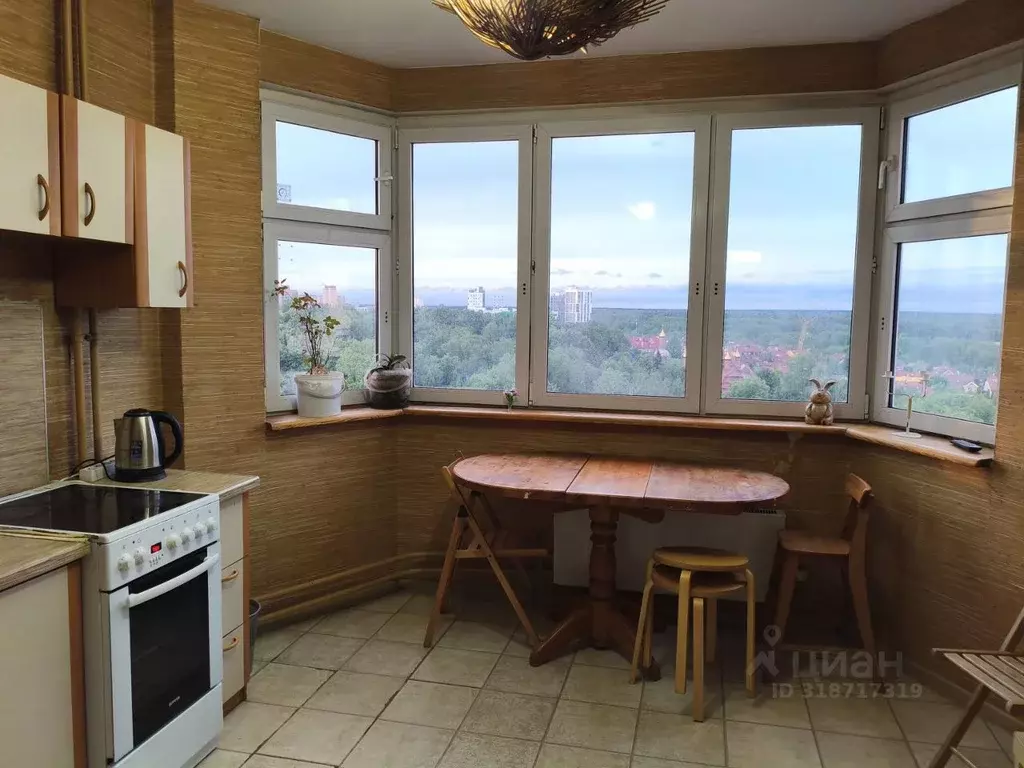 3-к кв. Москва Челобитьевское ш., 10к1 (75.0 м) - Фото 0