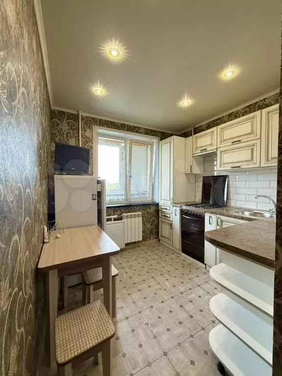 1-к. квартира, 36 м, 6/9 эт. - Фото 1